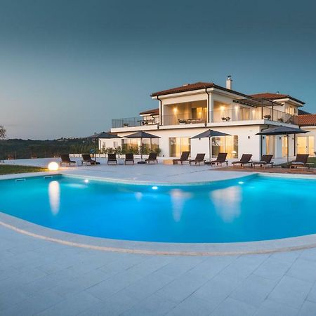 Wine Residence Cattunar Brtonigla Luaran gambar