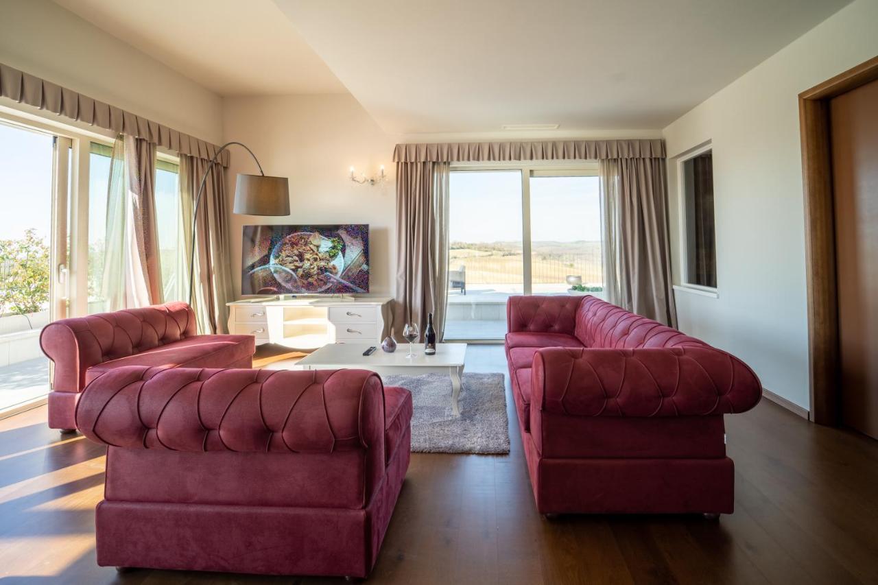 Wine Residence Cattunar Brtonigla Luaran gambar